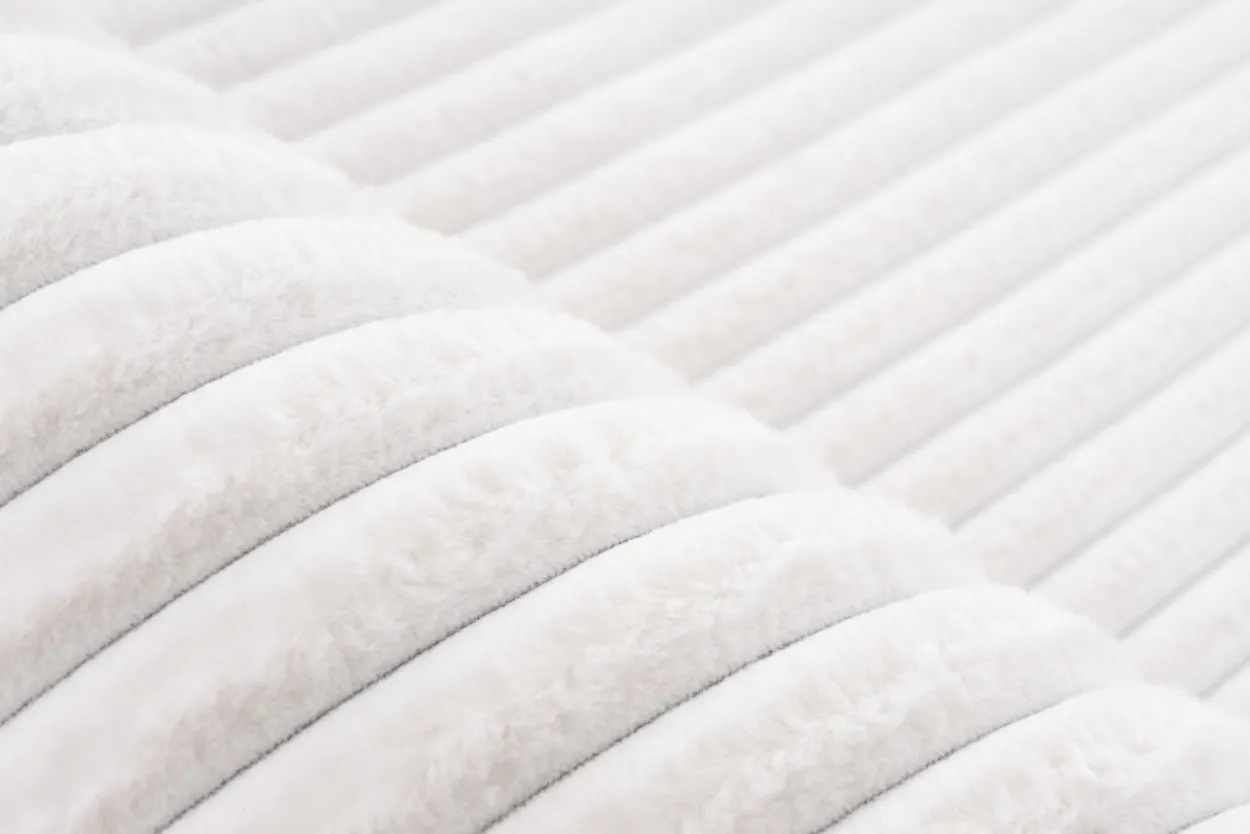 Teppich PLUSH elfenbein